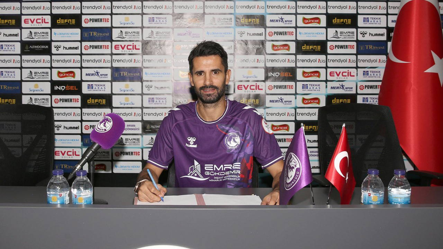 Alper Potuk Türk futboluna geri döndü